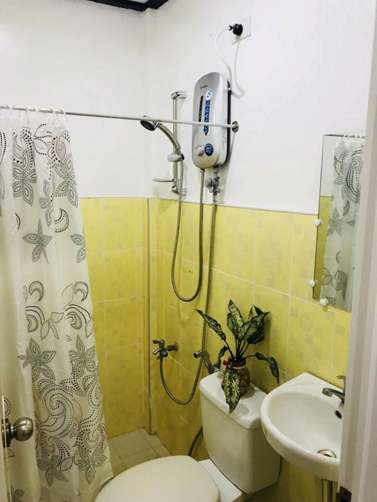 A&J Pension Puerto Princesa Екстер'єр фото