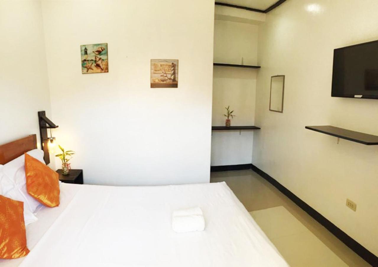 A&J Pension Puerto Princesa Екстер'єр фото