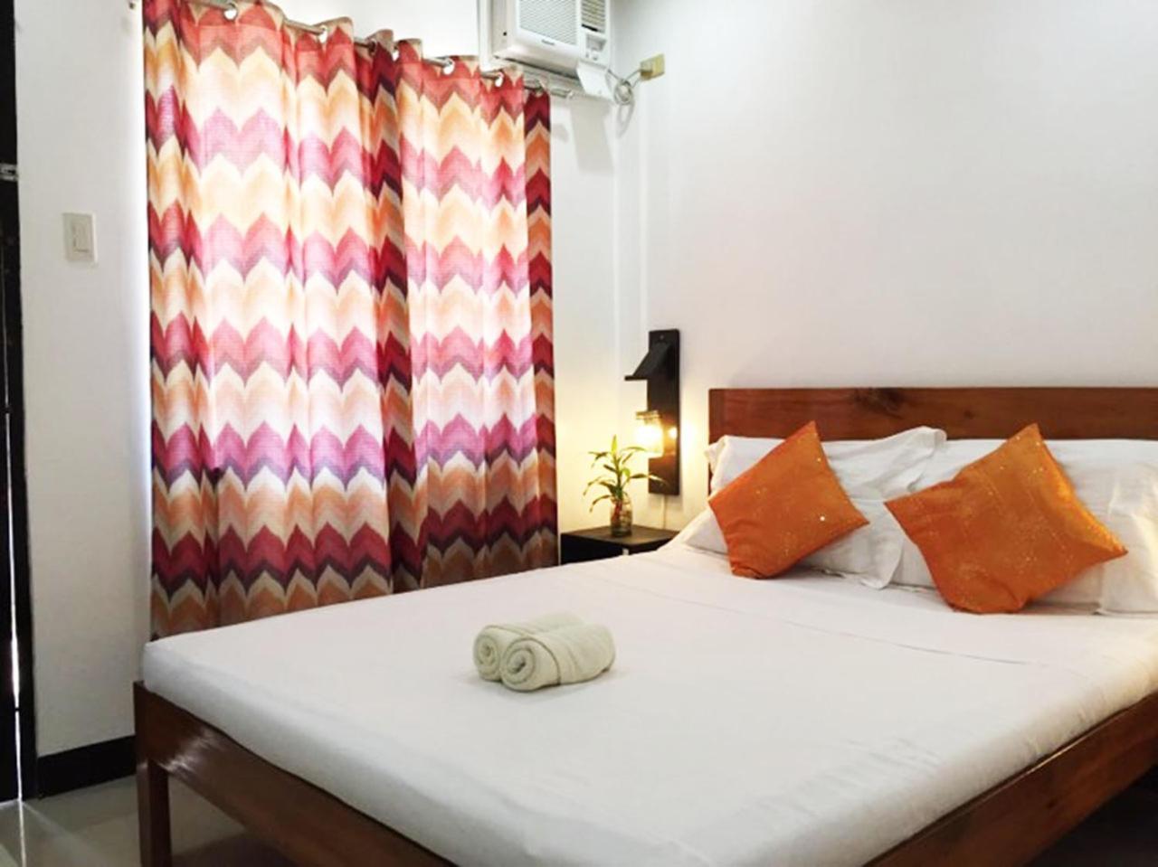 A&J Pension Puerto Princesa Екстер'єр фото