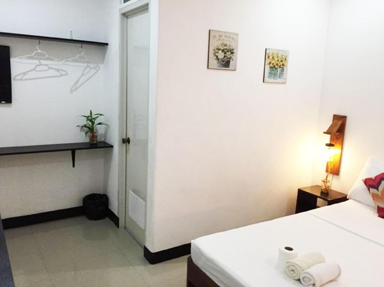 A&J Pension Puerto Princesa Екстер'єр фото