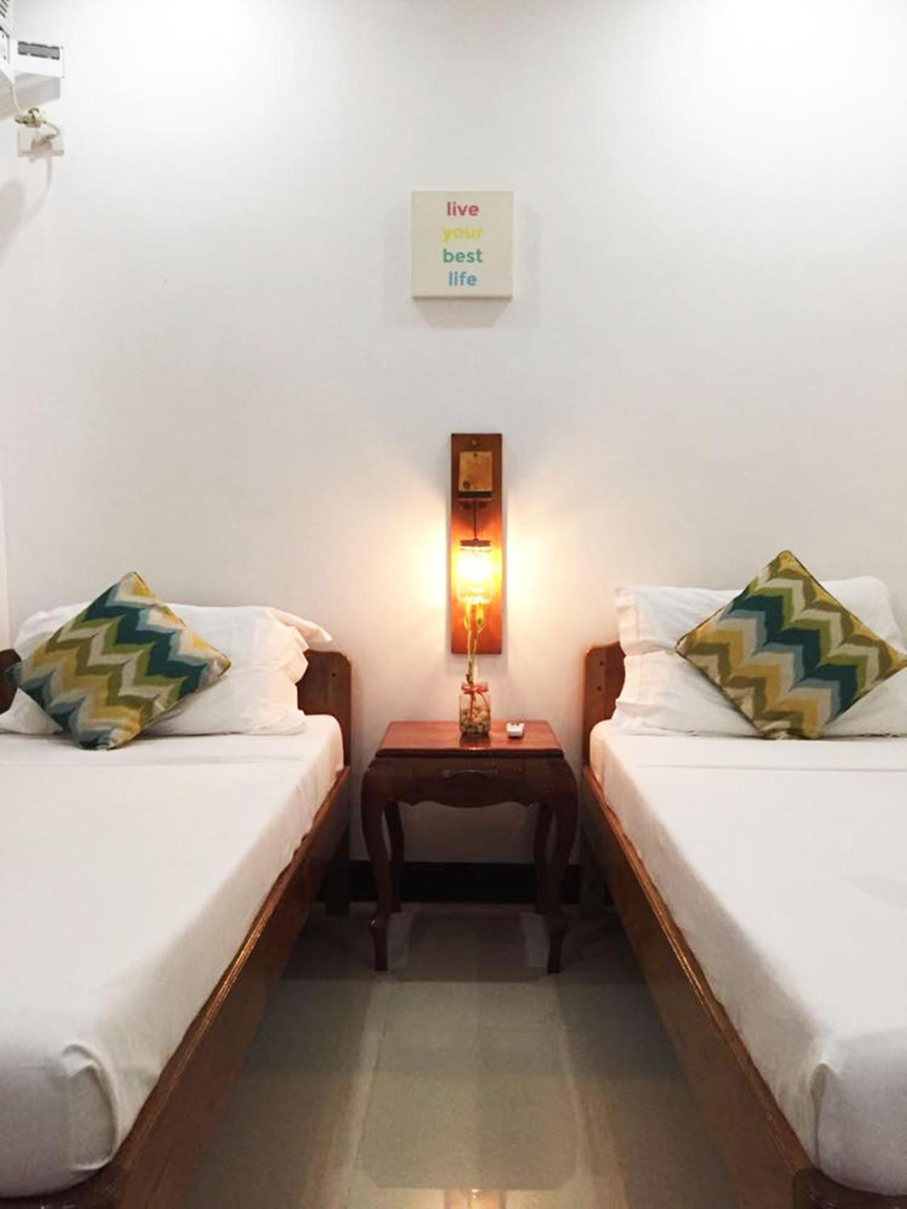 A&J Pension Puerto Princesa Екстер'єр фото